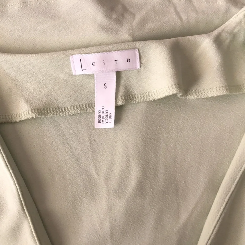 Leith Mint Green Peplum Top Size Small - Picture 2 of 3